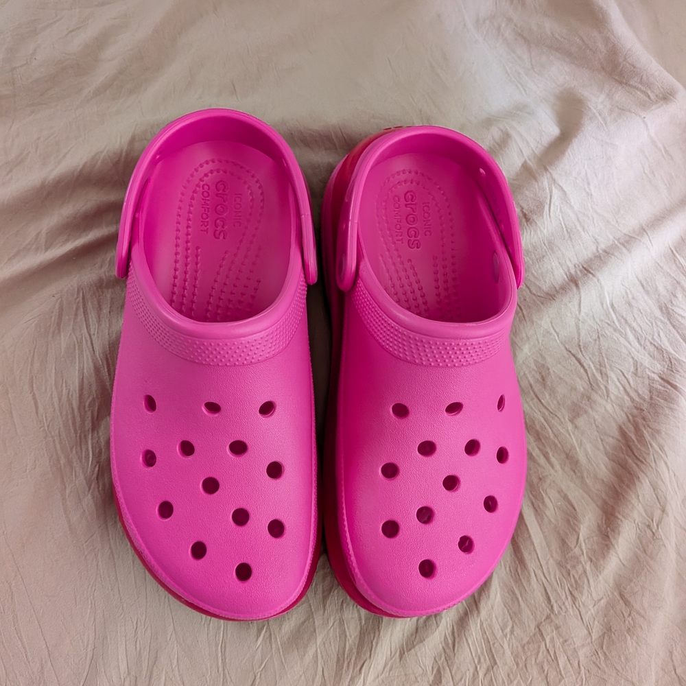 CROCS Pink Mules & Clogs - Picture 2 of 6
